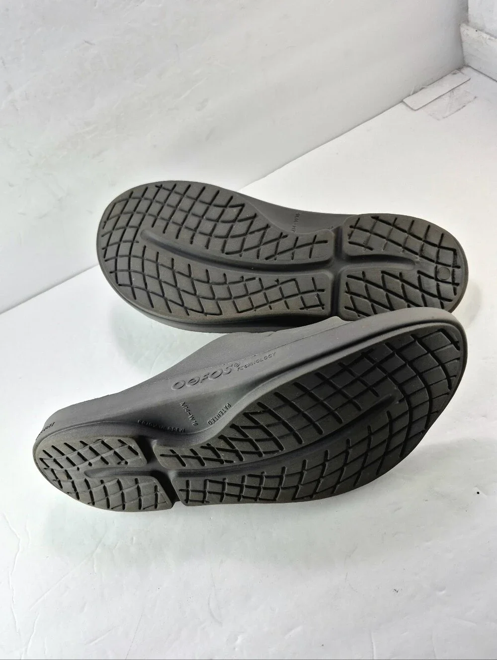 OOFOS OOahh Slide Sandals Mens Size 14 Gray Recovery Foam Comfort Slides